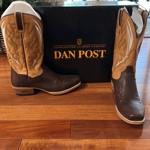 Men’s Dan Post boots... Size 9